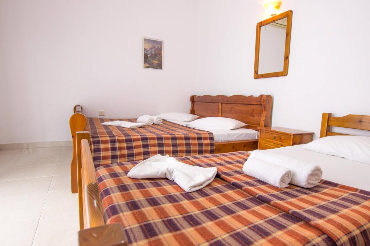 George Laz Rooms Vrasná Dış mekan fotoğraf