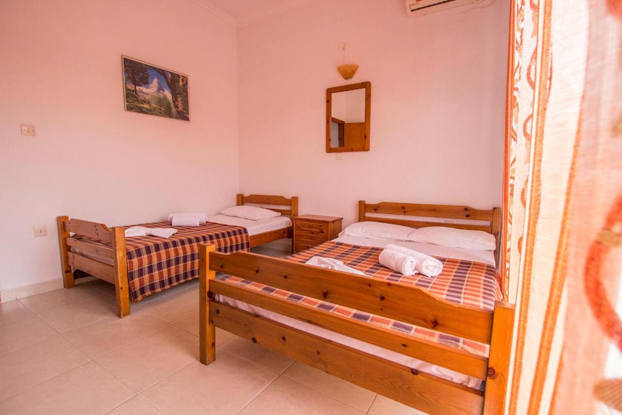 George Laz Rooms Vrasná Dış mekan fotoğraf