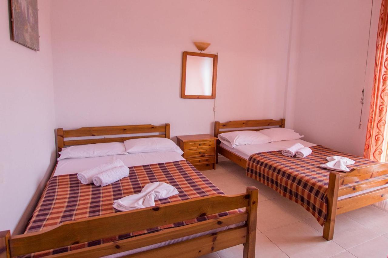 George Laz Rooms Vrasná Dış mekan fotoğraf