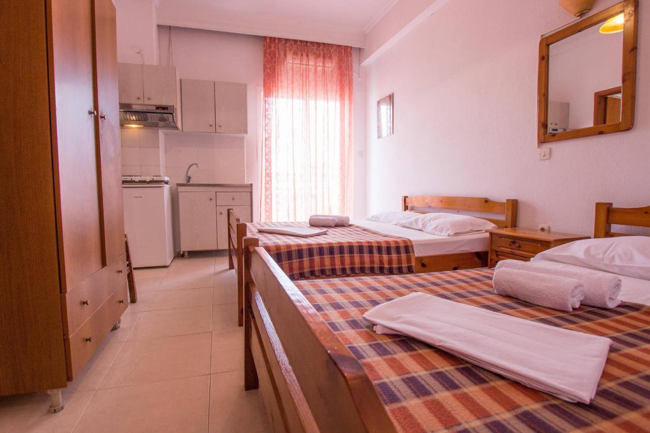 George Laz Rooms Vrasná Dış mekan fotoğraf