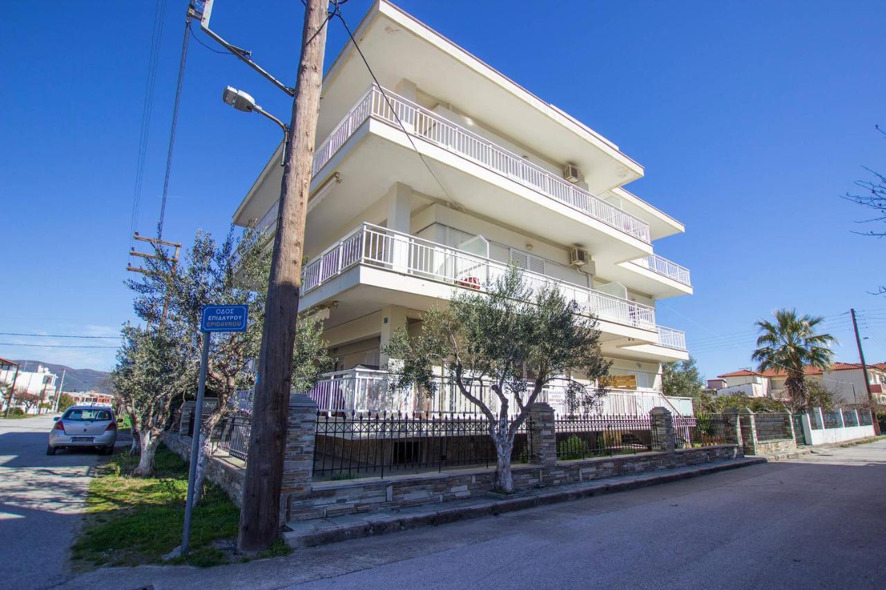 George Laz Rooms Vrasná Dış mekan fotoğraf