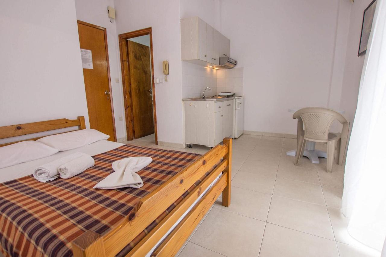 George Laz Rooms Vrasná Dış mekan fotoğraf
