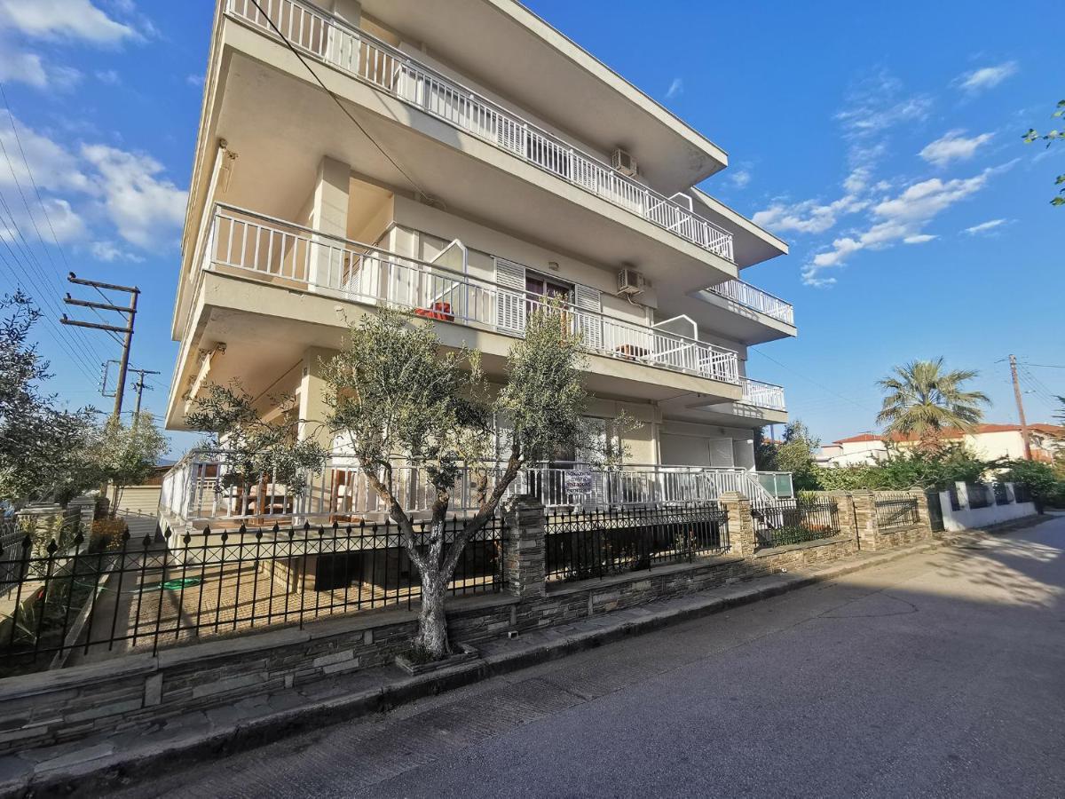 George Laz Rooms Vrasná Dış mekan fotoğraf